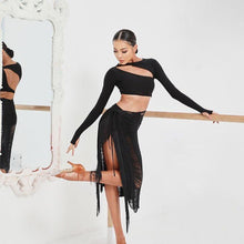 Load image into Gallery viewer, Cut-Out Crop